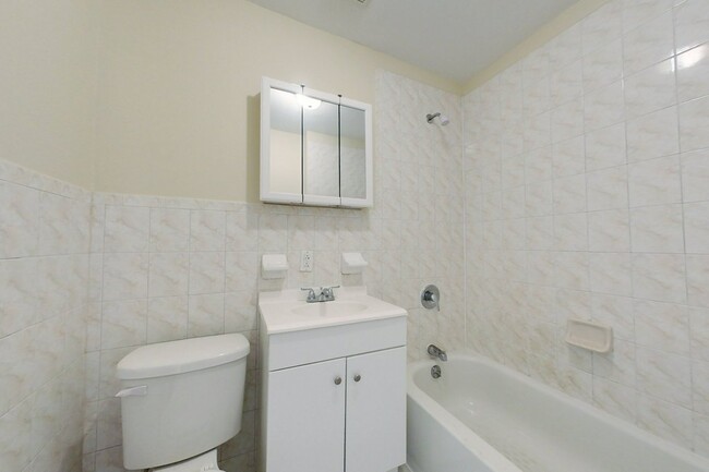Building Photo - 106 Rockaway Ave