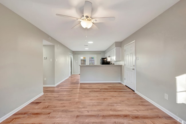 Foto del edificio - 306 Powers St