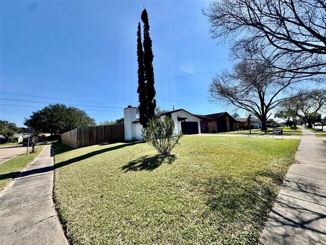 Foto del edificio - 7203 Addicks Clodine Rd