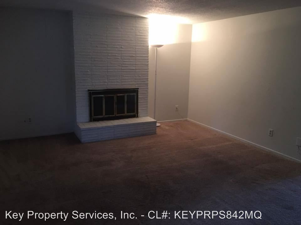 Building Photo - 8701 NE 13th St