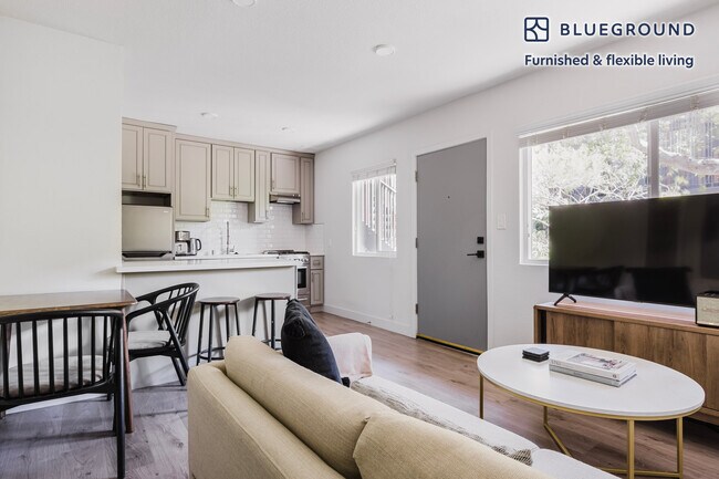 Foto del edificio - 4136 Grand View Blvd