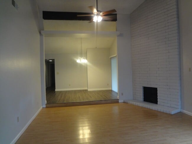 Building Photo - 6832 Trovita Way