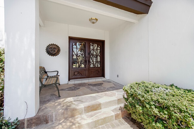 Building Photo - 6529 Jim de Groat Dr