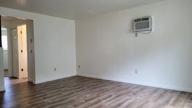Foto del edificio - 128 NE Atkinson Ct