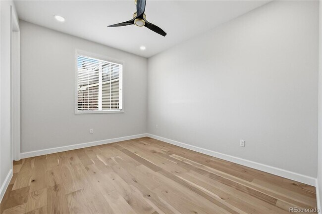 Foto del edificio - 16910 W 95th Pl