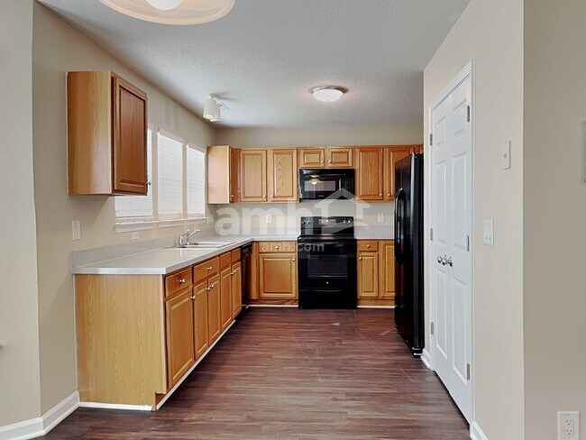 Foto del edificio - 3646 Sunset Hollow Dr