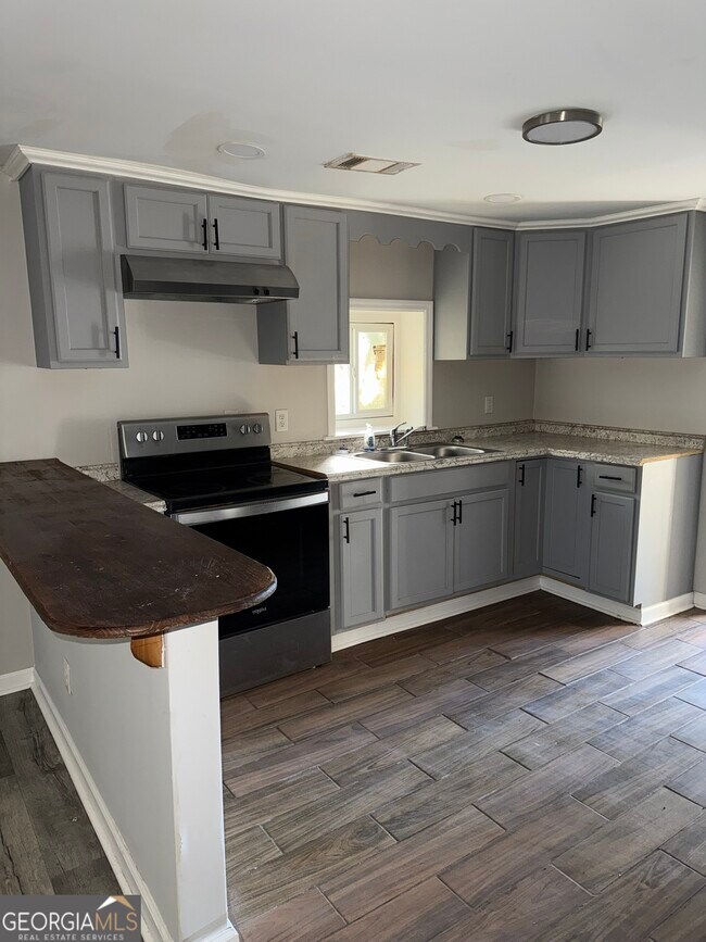 Foto del edificio - 1206 E Roosevelt Ave