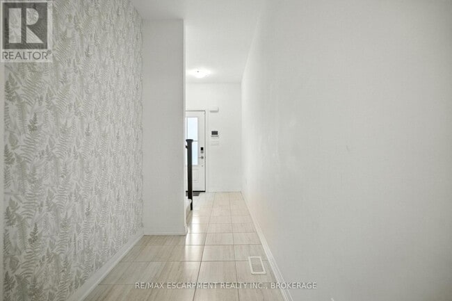 Photo du bâtiment - 25 Saffron Way