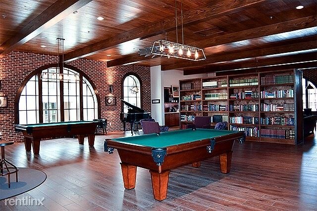 Foto del edificio - 2061 Wittington Pl