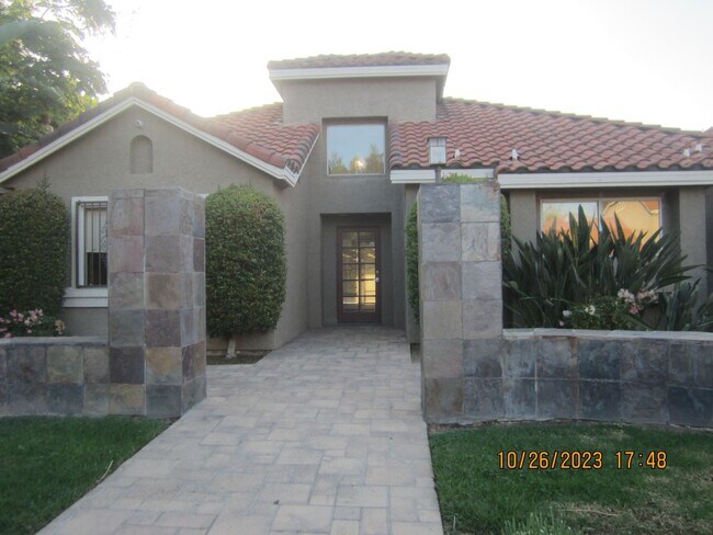 Foto del edificio - Mission Grove Beauty