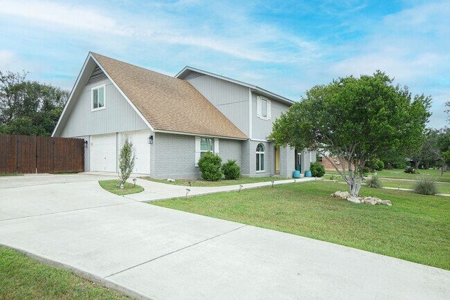 Photo - Hollywood Park Gem House