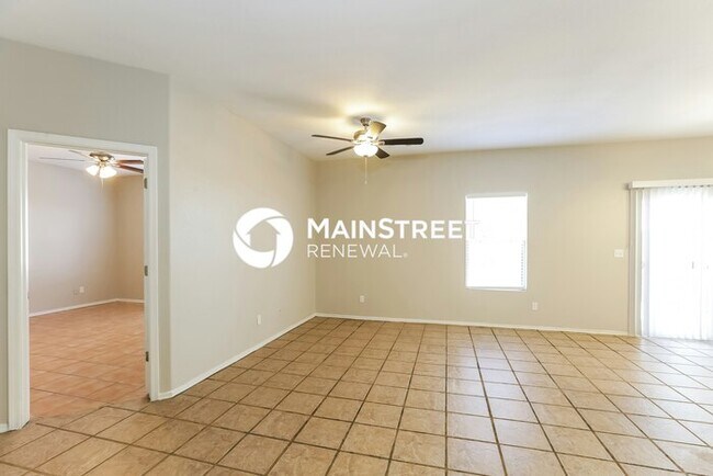 Building Photo - 4 Bedroom Pet-Friendly Home in PHOENIX, AZ...