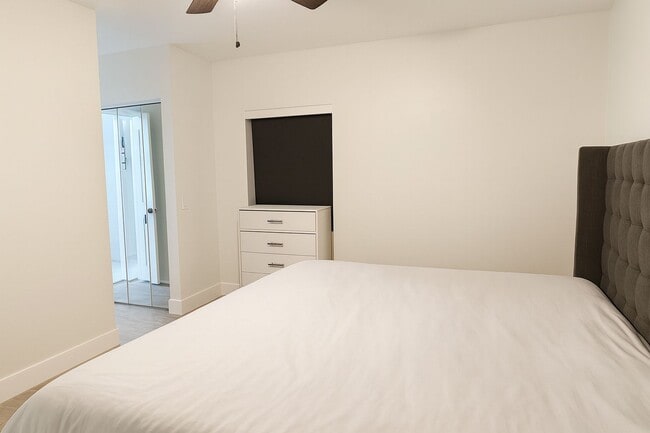 Foto del edificio - 4205 Hayes St