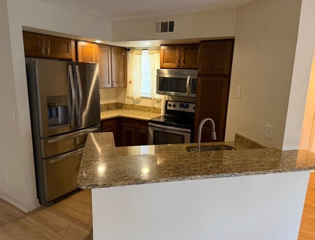 Building Photo - Prime Orlando Location!