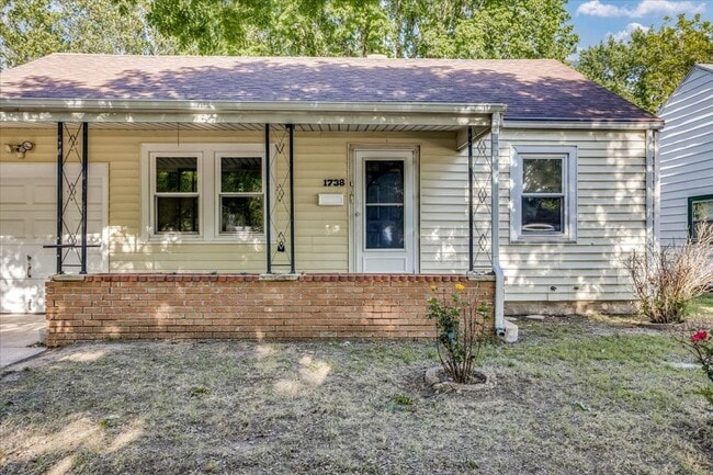 Building Photo - 1738 S Grove St