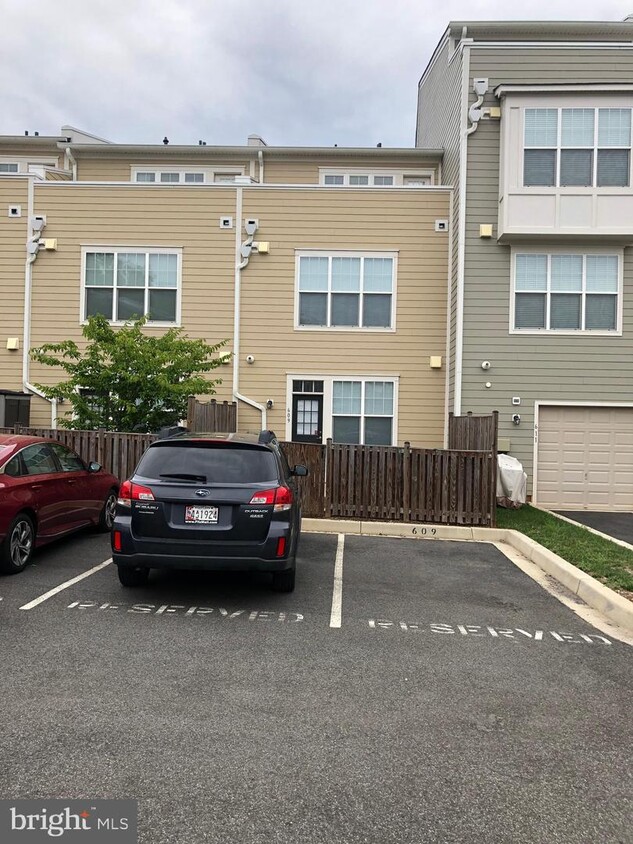 Primary Photo - 609 Lancaster St NE