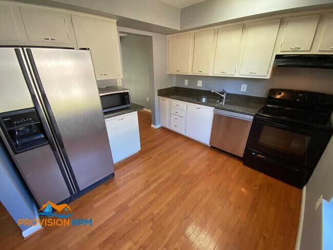 Foto del edificio - 1208 Driftwood Ct