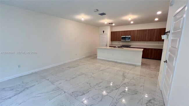 Foto del edificio - 4738 NW 83rd Path