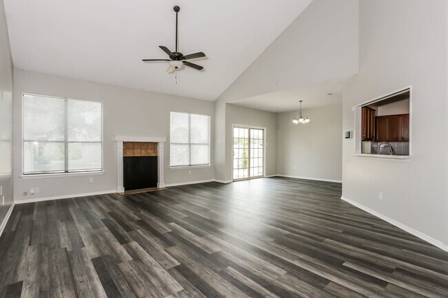 Foto del edificio - 4 BR/3BA | Newly Renovated Single Family Home |2-Car Covered Parking | Nice backyard!