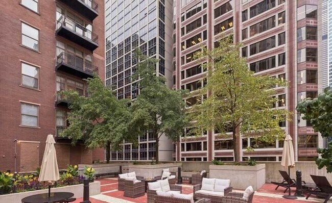 Foto del edificio - 212 W Washington St