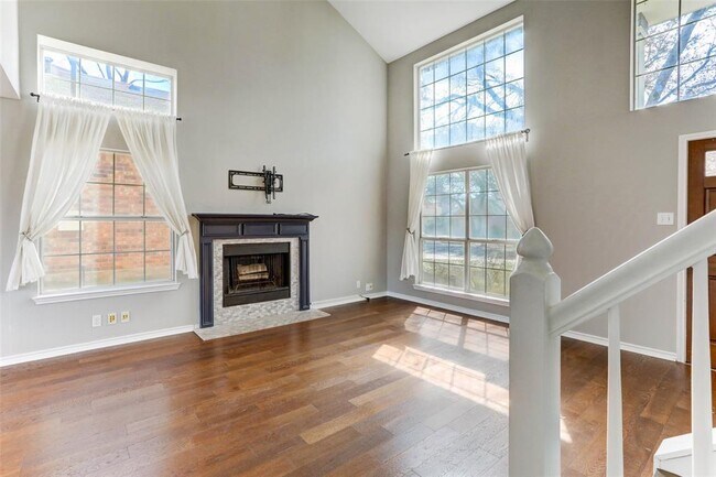Building Photo - 4512 Everest Ln