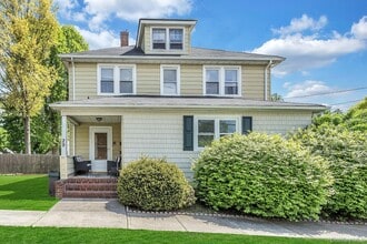 Building Photo - 29 Ford St