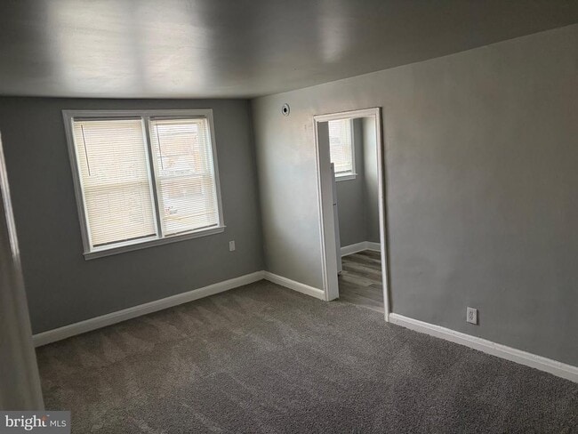 Building Photo - 7243 Holabird Ave