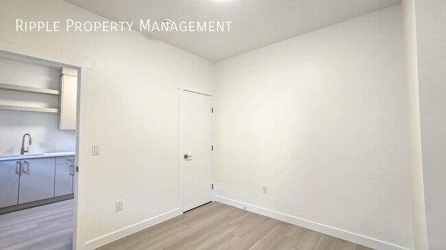Building Photo - Fantastic 1 Beds, 1 Baths Lower/ Basement ...