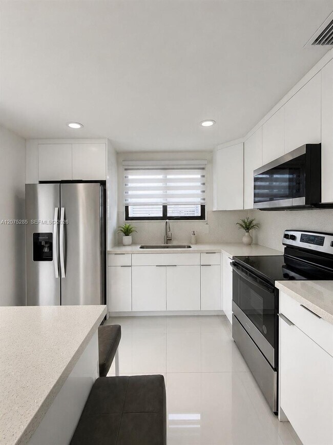 Foto del edificio - 6791 SW 25th St