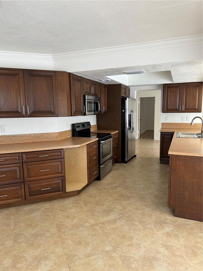 Foto del edificio - 4440 NW 43rd St