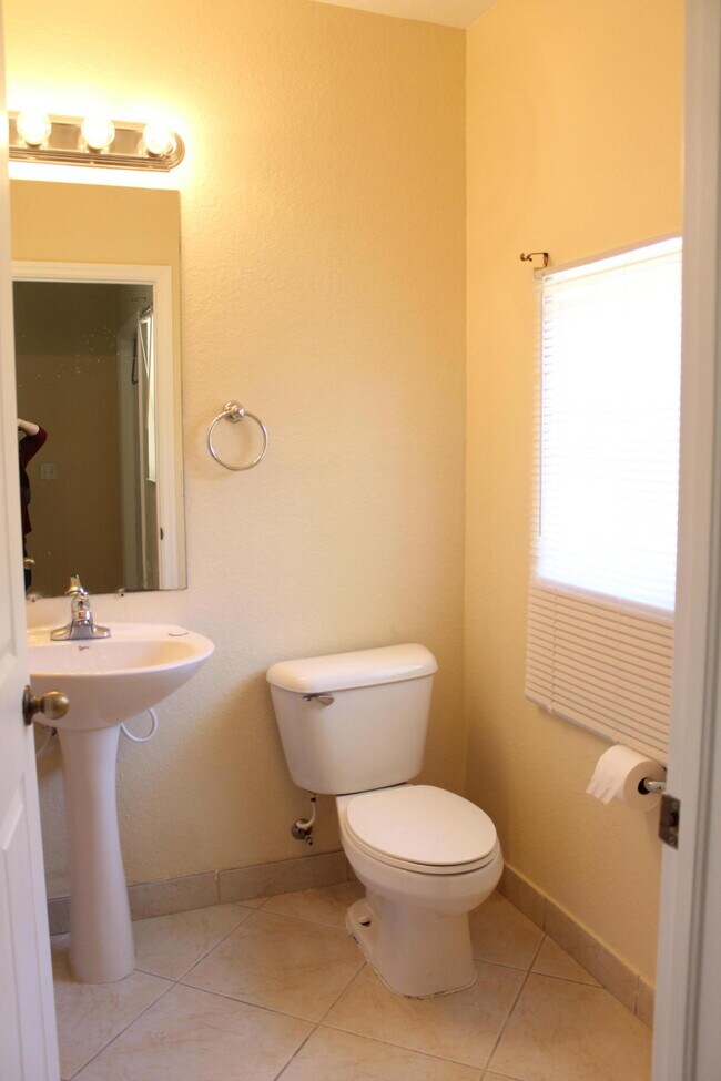Building Photo - 4102  Emerald Vis   Lake Worth Fl 33461