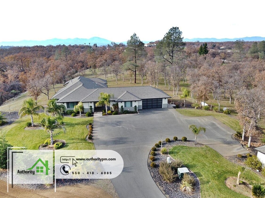 Primary Photo - 21995 Los Altos Dr. Large home In Palo Ced...
