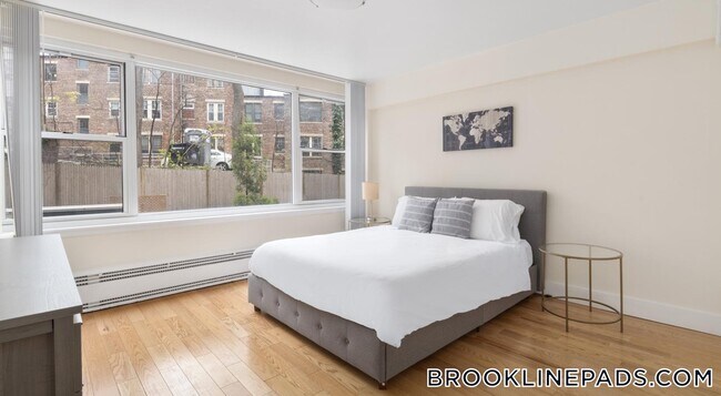 Foto del edificio - 1440 Beacon St