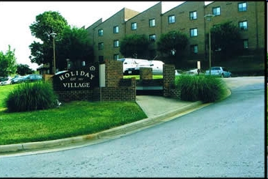 Foto del edificio - Holiday Village Apartments