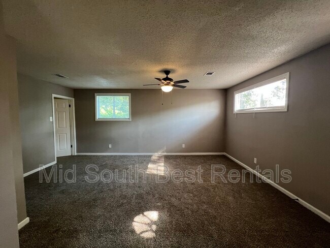 Foto del edificio - 2472 Ketchum Rd