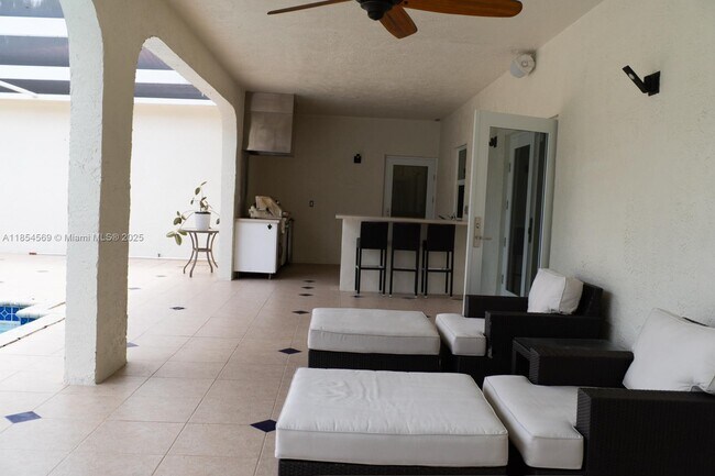 Foto del edificio - 6739 Skyline Dr