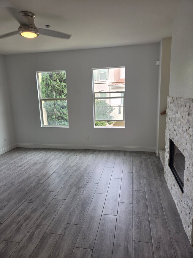 Foto del edificio - 2289 Huntington Point Rd