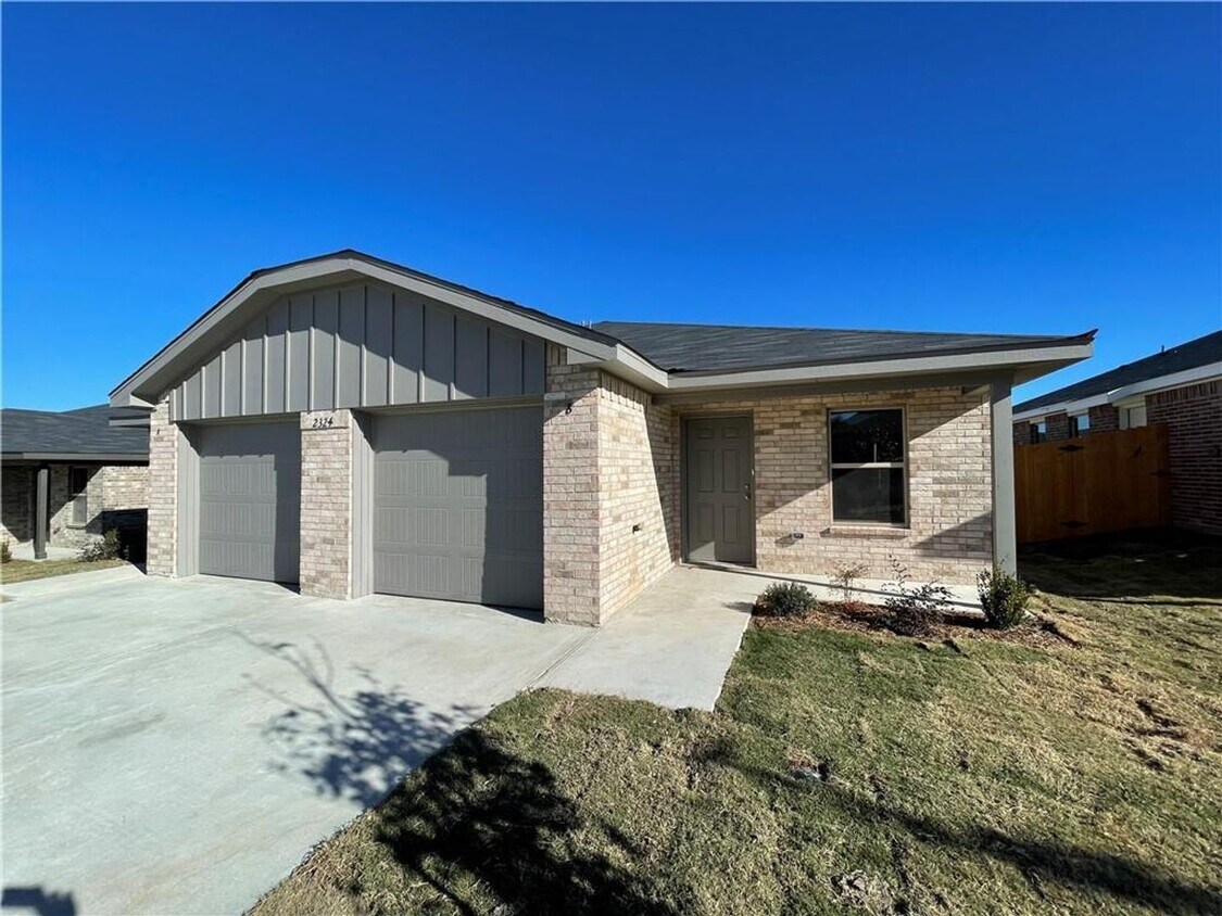 2324 Duntov Dr Unit B, Temple, TX 76504 Room for Rent in Temple, TX