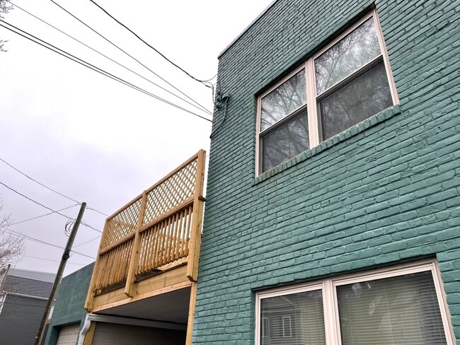 Building Photo - 1301 W Leigh St