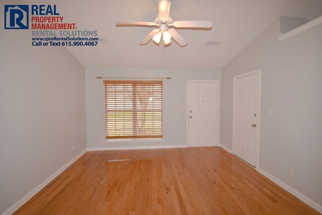 Building Photo - *Pending* Adorable 2BD 2BA with garage in ...