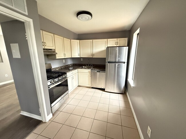 Foto del edificio - 9635 White Acre Rd