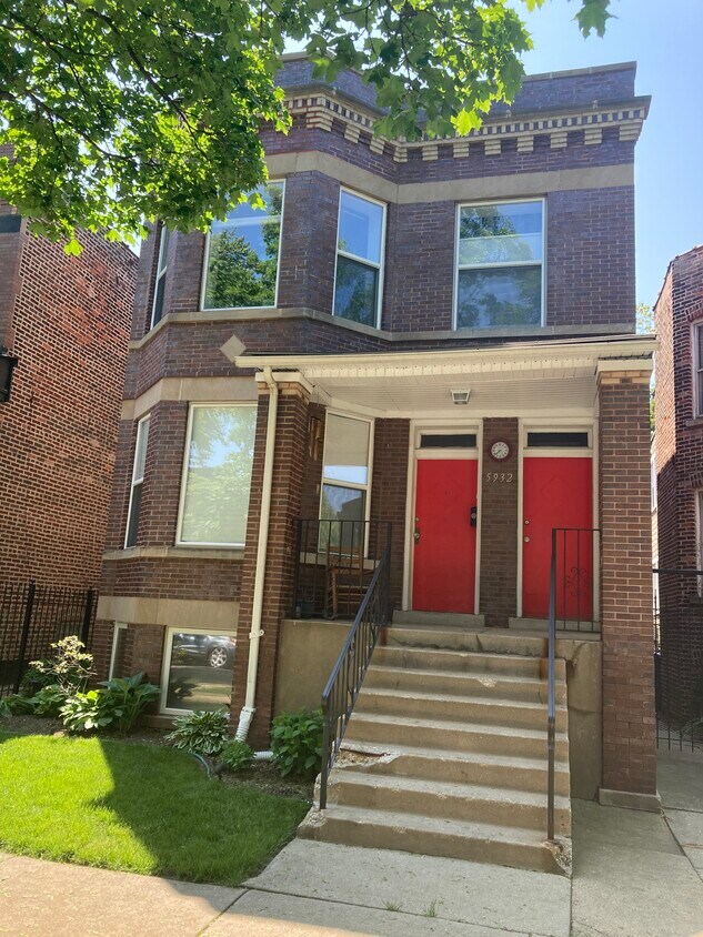 Foto principal - 5932 S Maplewood Ave