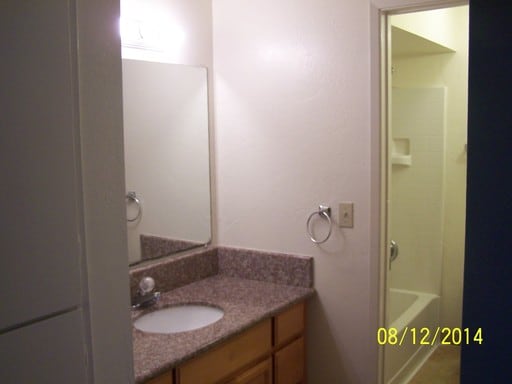 Building Photo - 215 W Alvin Dr