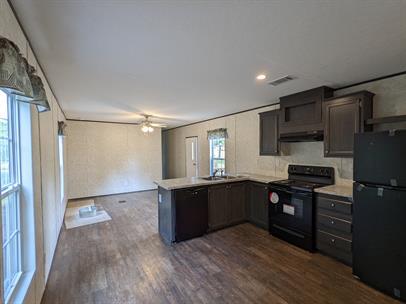 Building Photo - 401 Green Oak Rd