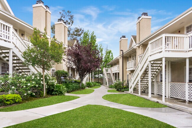 Exterior Corridor - 3100 Imperial E Hwy