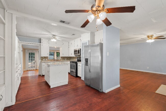 Foto del edificio - 1401 Springdale St