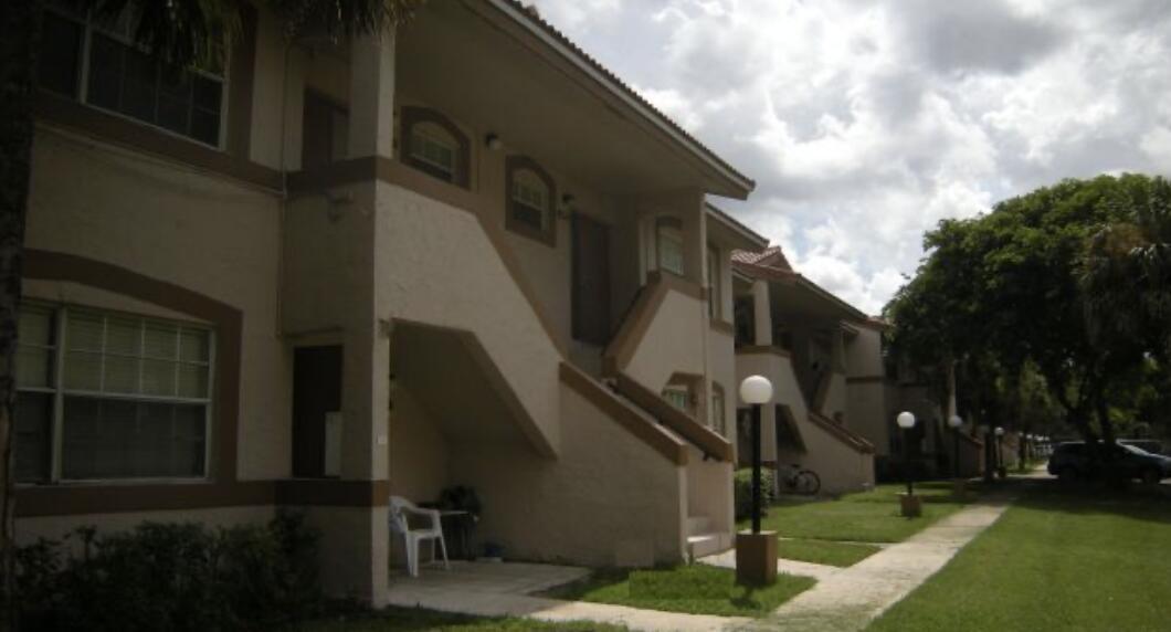 Primary Photo - 4247 NW 115th Ave