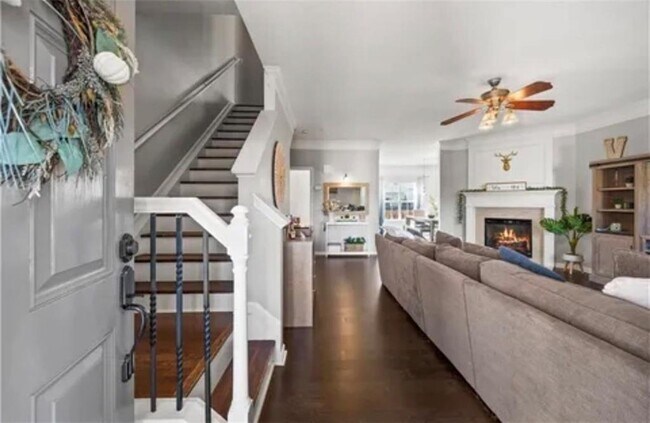 Foto del edificio - 615 Market Pl Ln