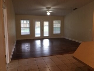 Building Photo - Huge sq ft_3/2 with bonus room.