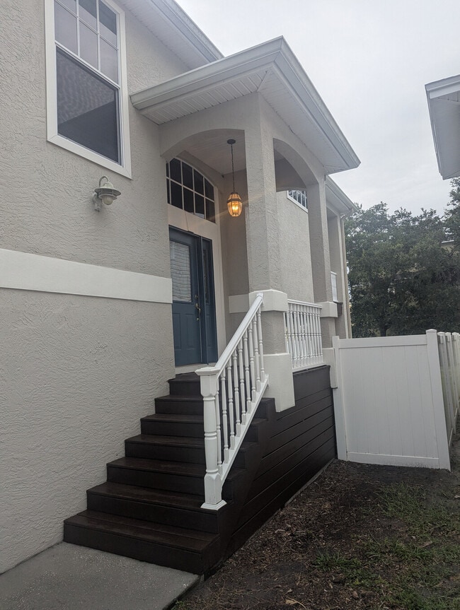 Building Photo - 475 Kiwi St
